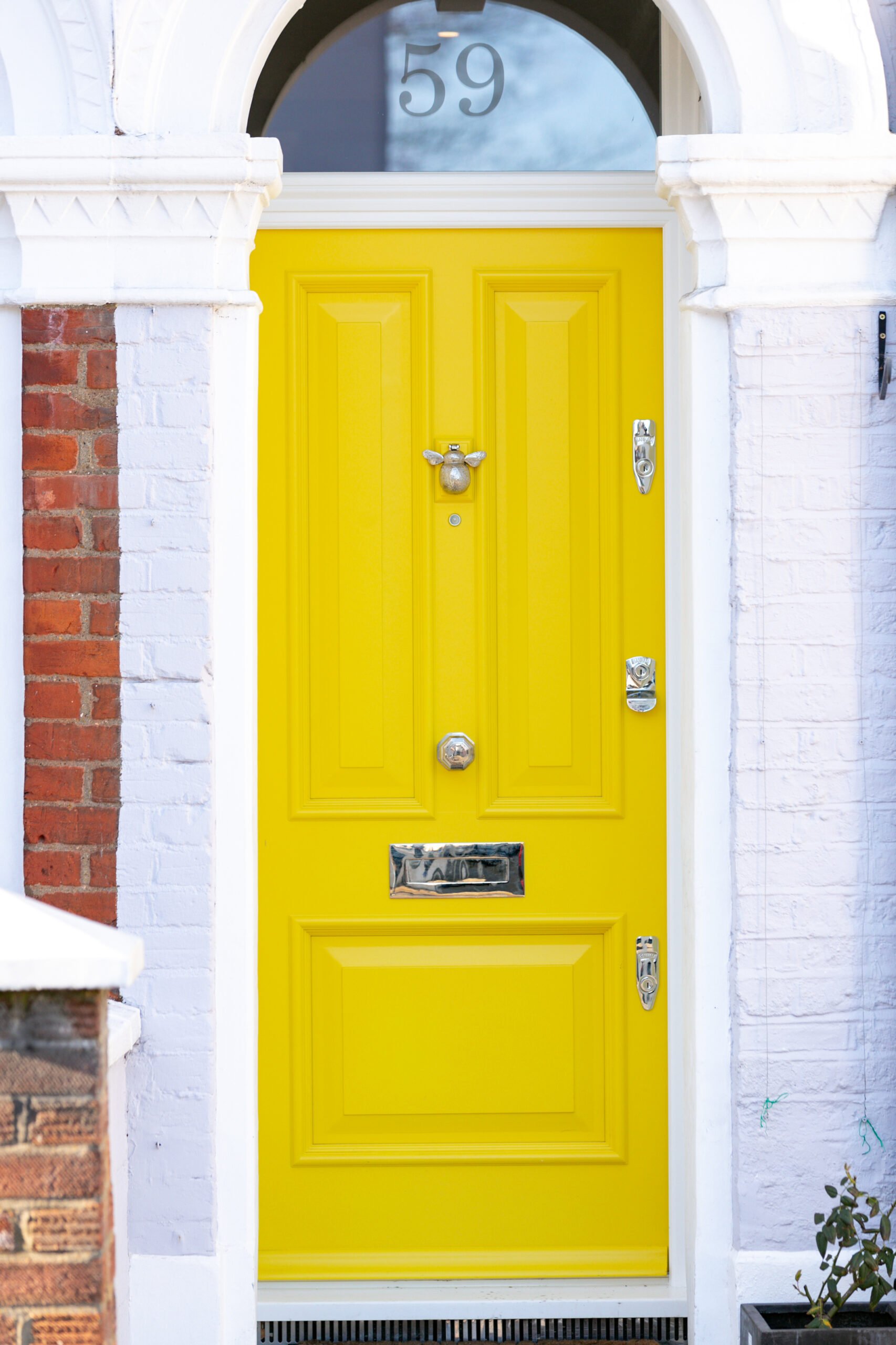 RAL 1018 'Zinc Yellow' front door